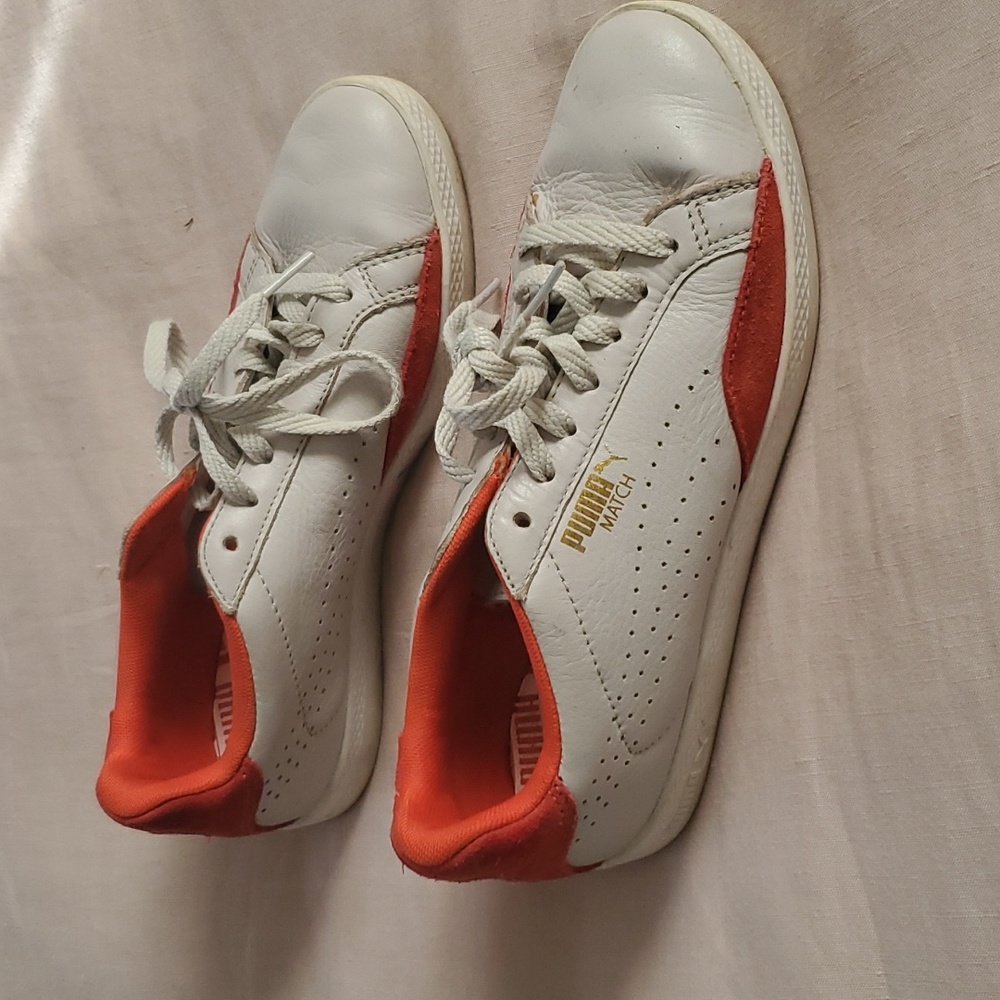 Puma match ivory and orange sz 6